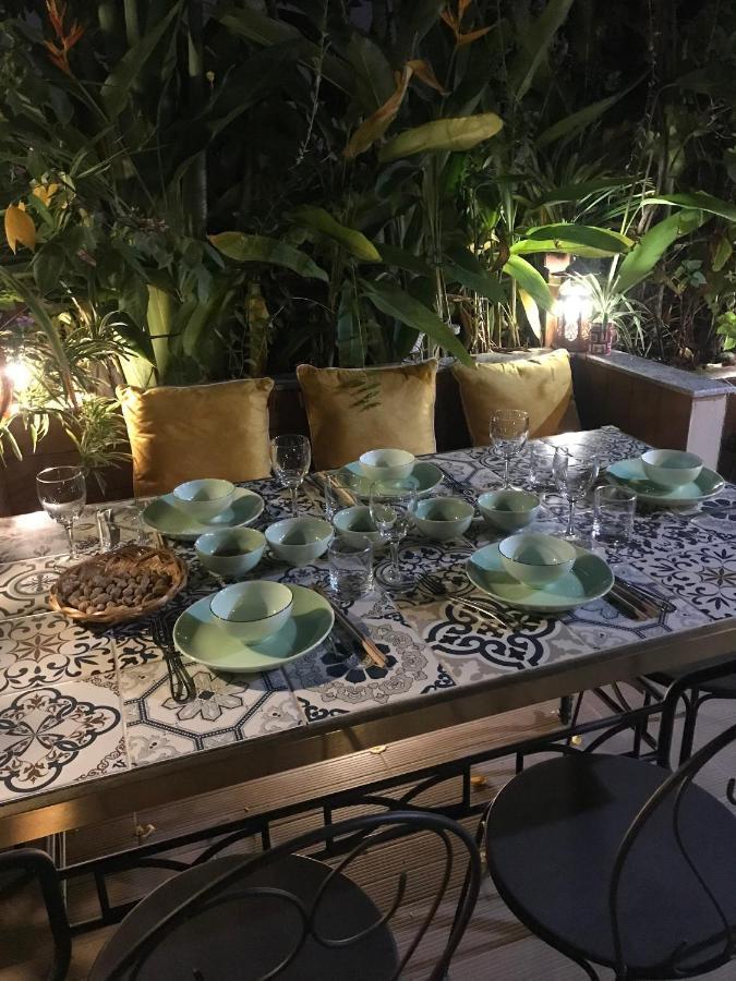 مبيت وإفطار هانوي Chez Madame Binh المظهر الخارجي الصورة